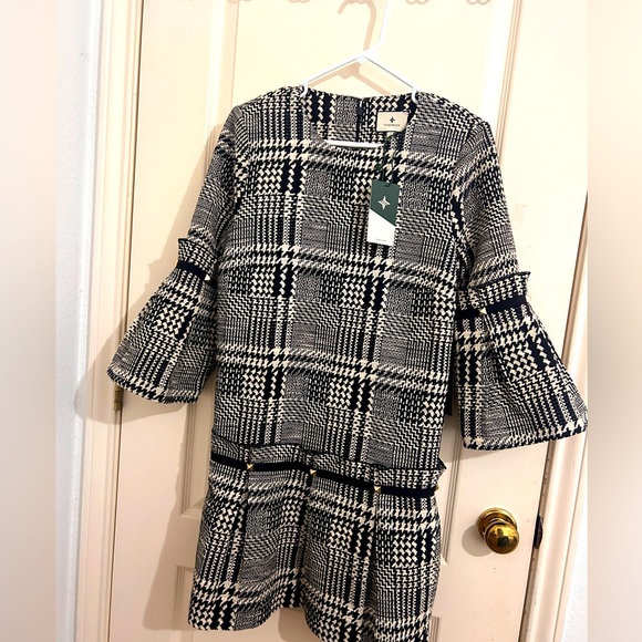 Tuckernuck Dresses & Skirts - Tuckernuck Kennedy dress. New with tags. Size Small